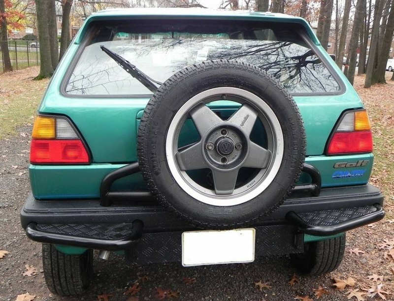 Illustration for article titled For $12,500, Would This 1990 VW Golf Country Syncro Jack You Up?